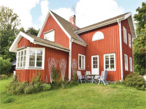 Four-Bedroom Holiday Home in Fargelanda in Färgelanda